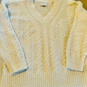 Lucky Brand Fuzzy White V-Neck Cable Knit Sweater